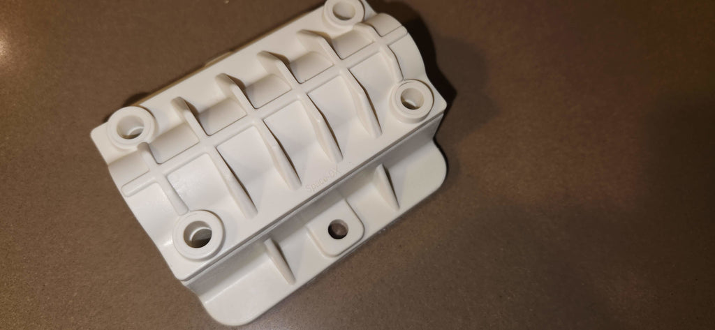 DIRECTOR AND REFLECTOR ELEMENT INSULATOR / CLAMP 3/4" TUBE